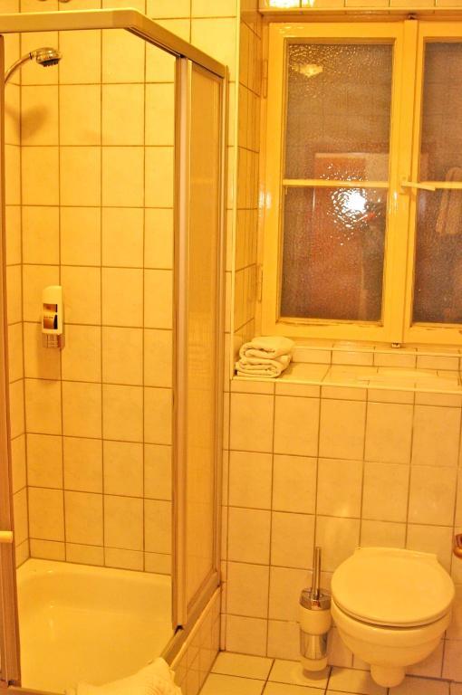 Gasthof Zum Kauzen Ochsenfurt Ruang foto
